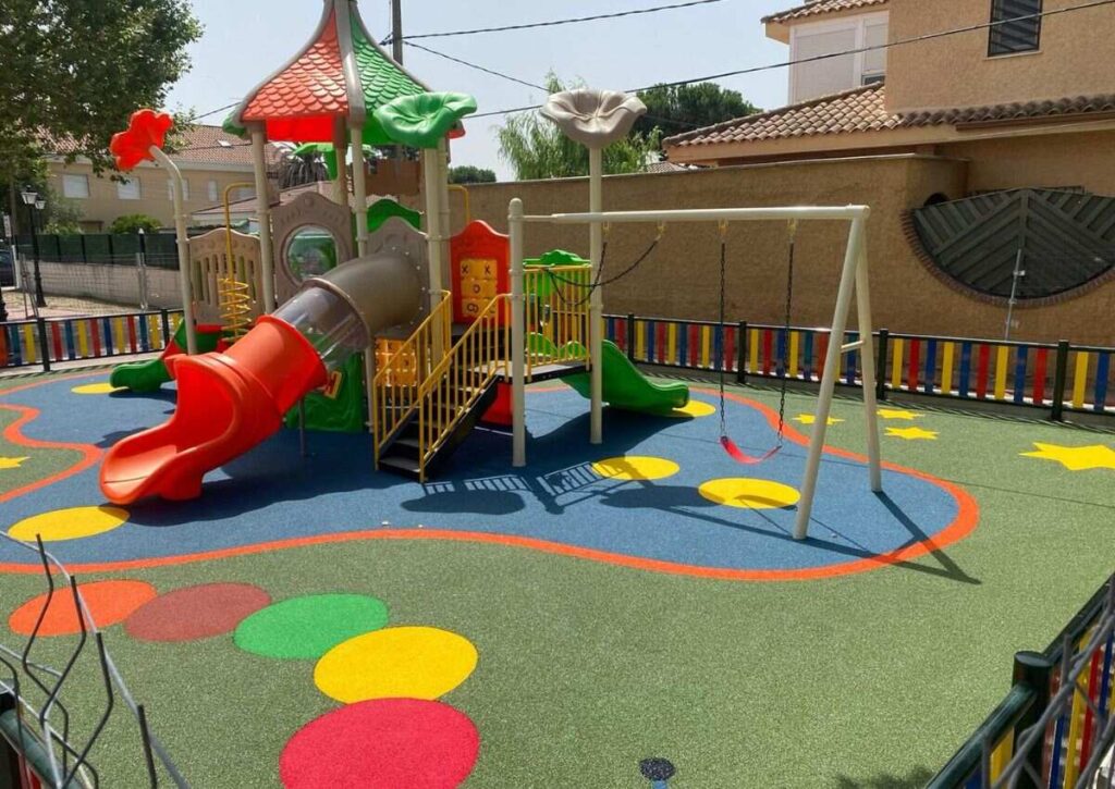 que-aprenden-los-ninos-en-los-parques-infantiles